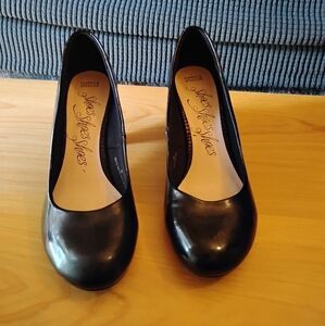 Marks & Spencer Women's Black Lacquer Pumps Heels 3' Size UK4 = US 6 (~ 5.5 - 6)